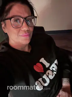 Roommate looking Elgin, IL, $1000