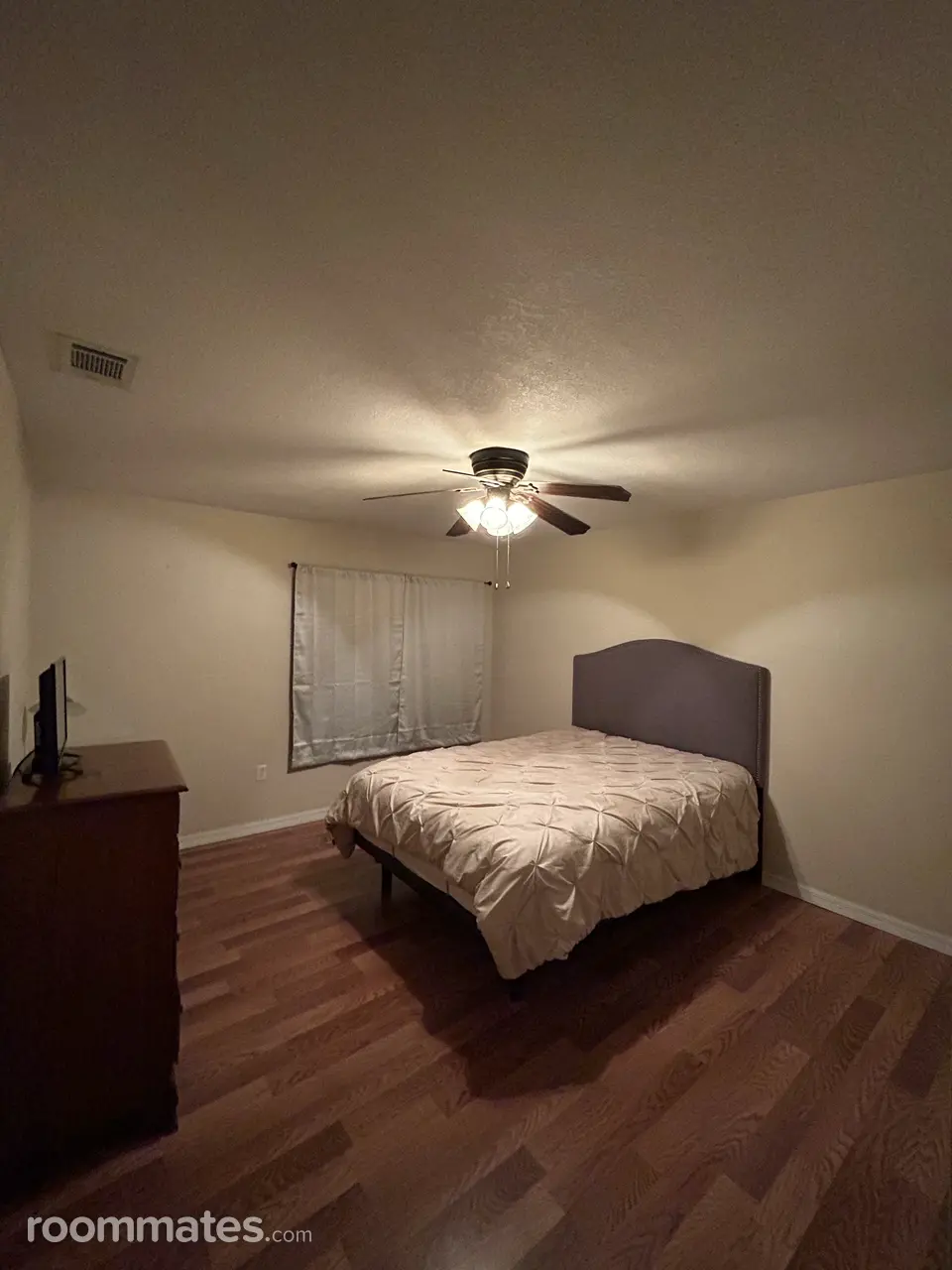 Profile photo 5 of 15