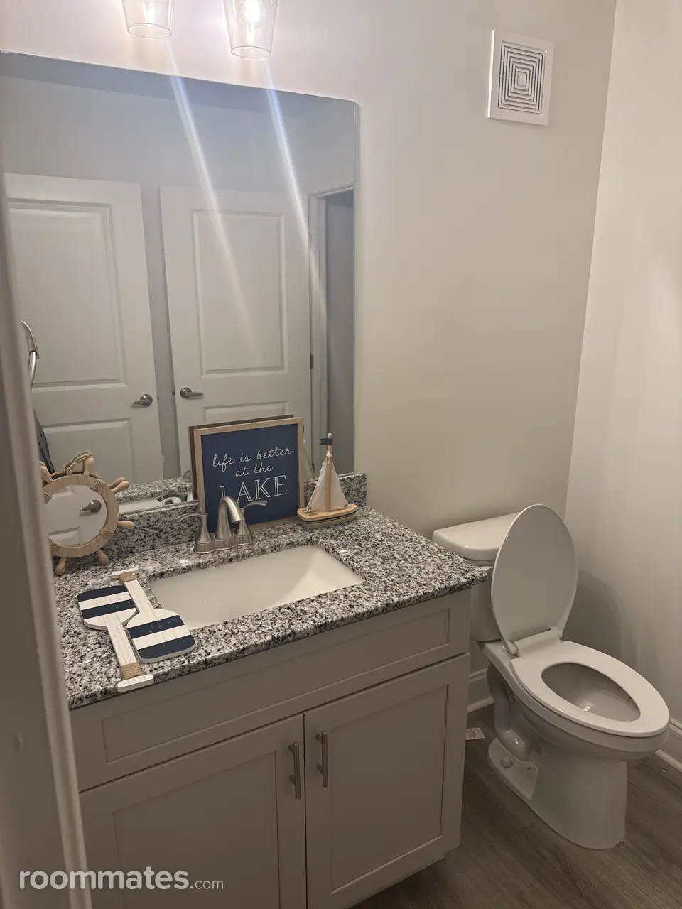 Profile photo 7 of 19