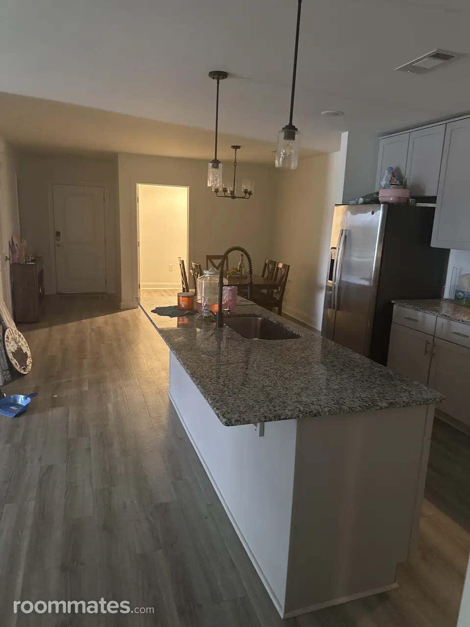 Profile photo 3 of 19