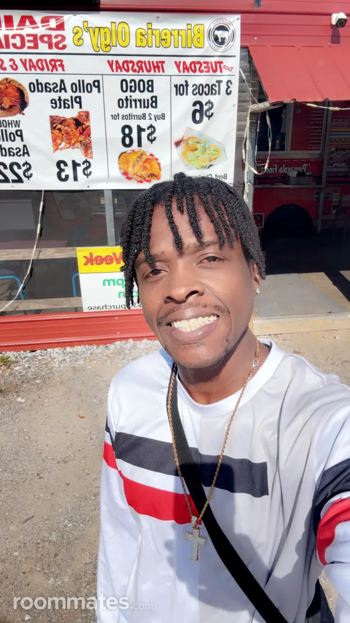 Profile photo 14 of 19