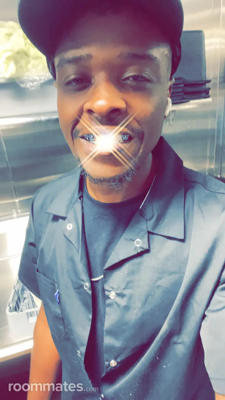 Profile photo 13 of 19