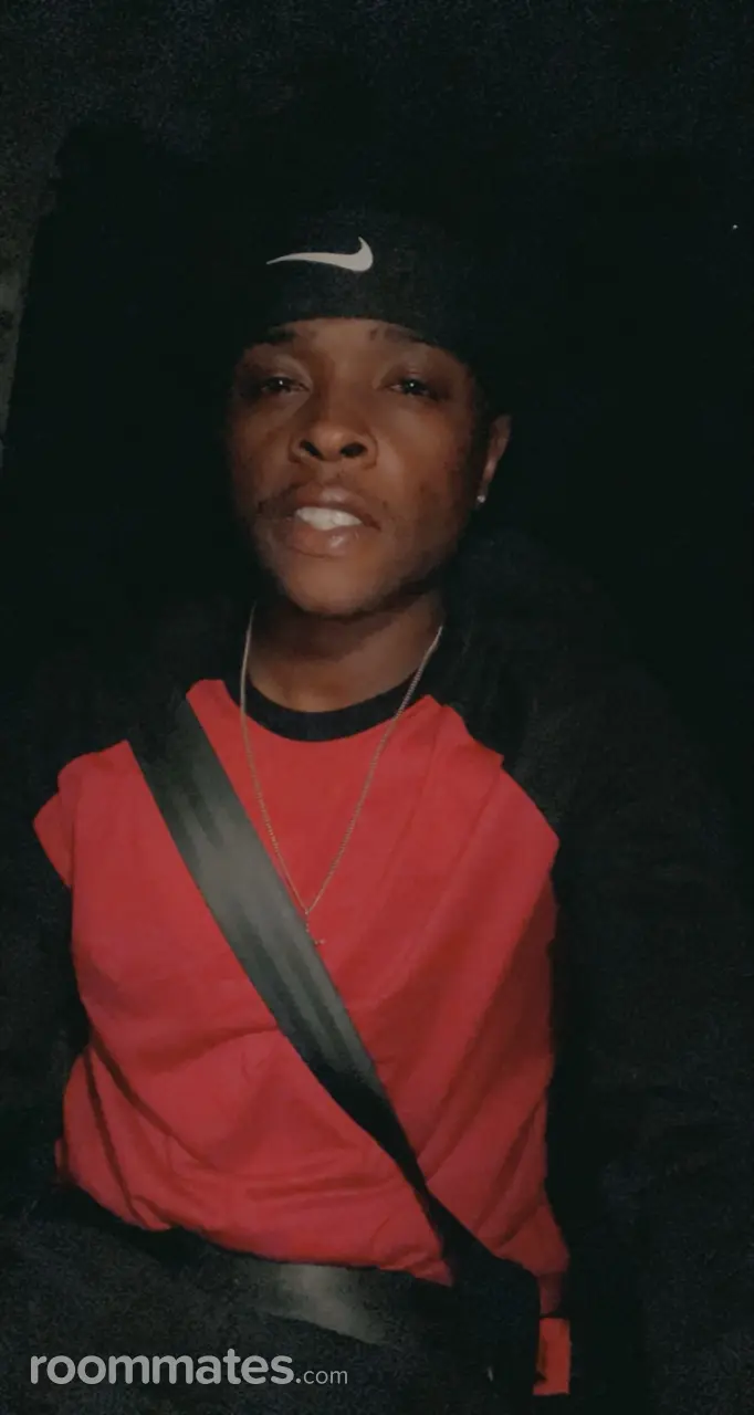 Profile photo 9 of 19