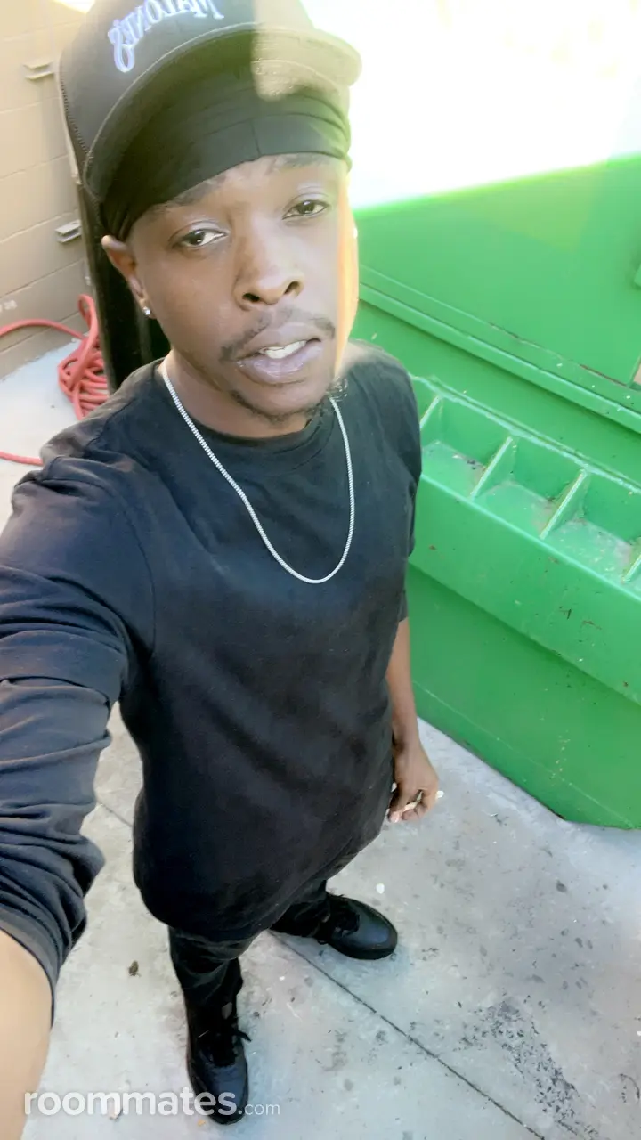 Profile photo 11 of 19