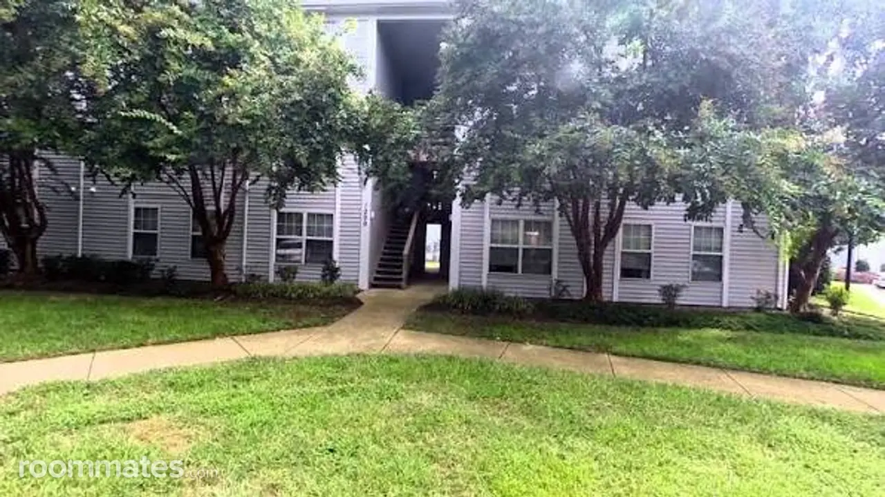 Profile photo 2 of 3