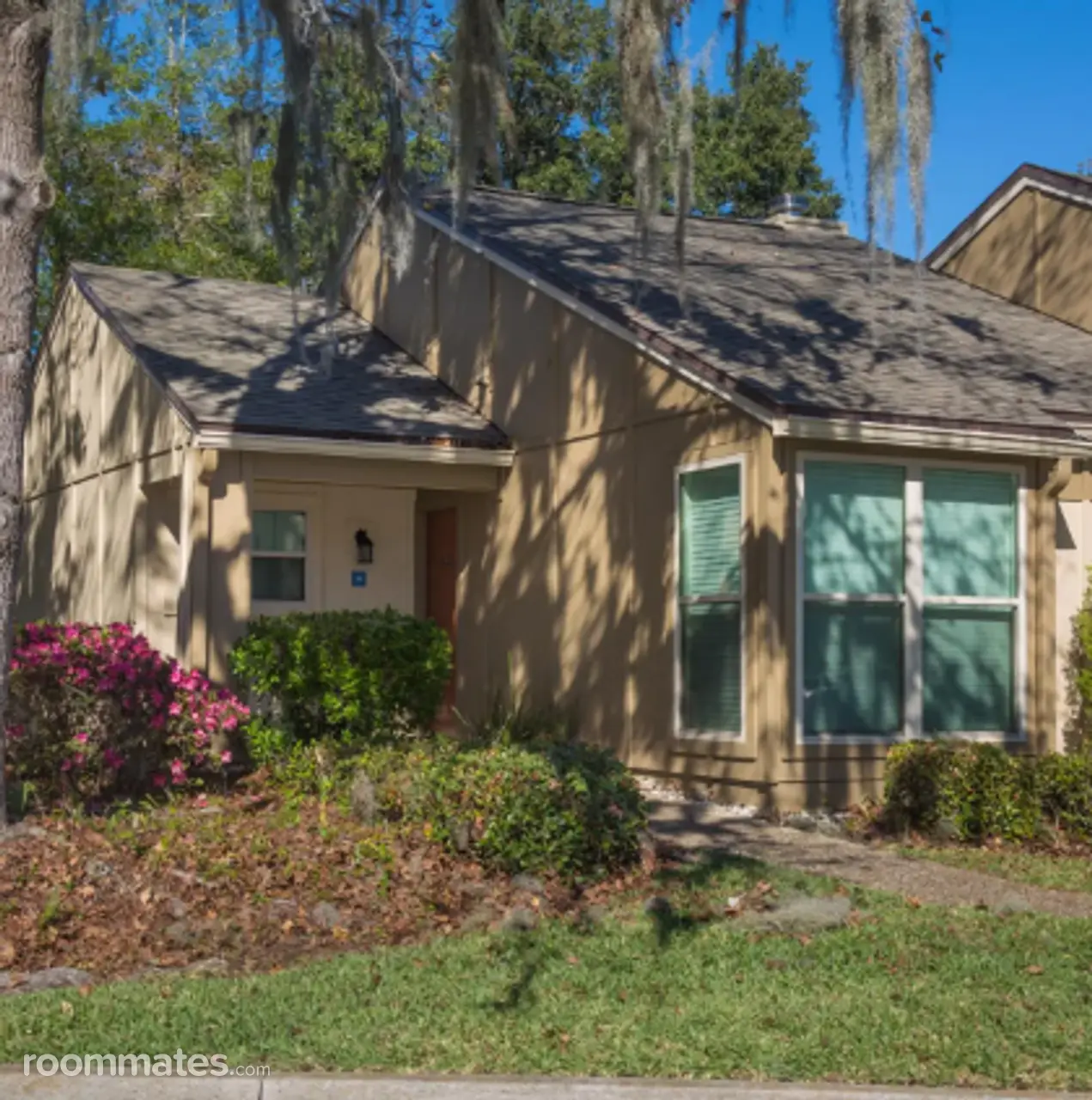 Profile photo 1 of 3