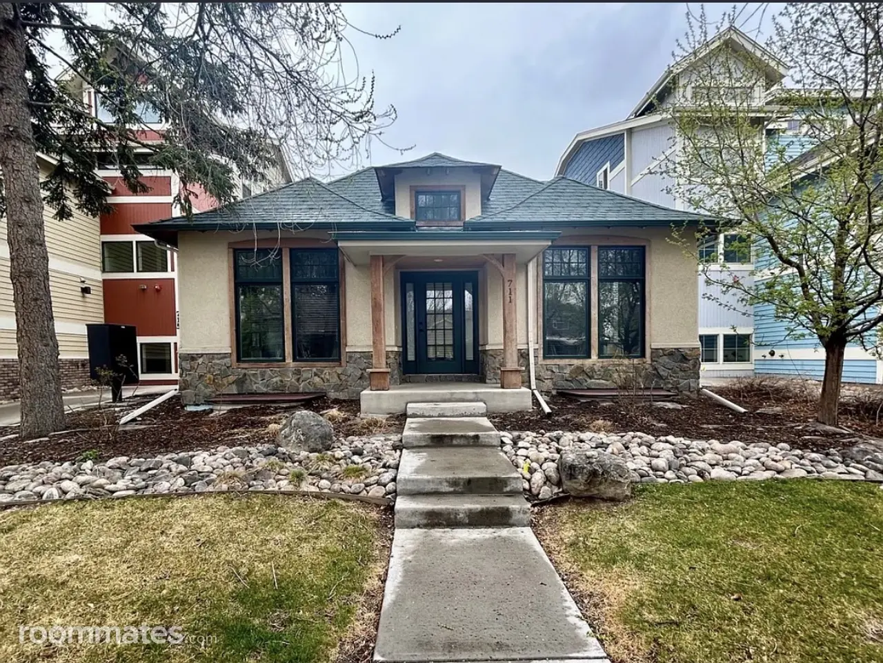 Profile photo 7 of 8