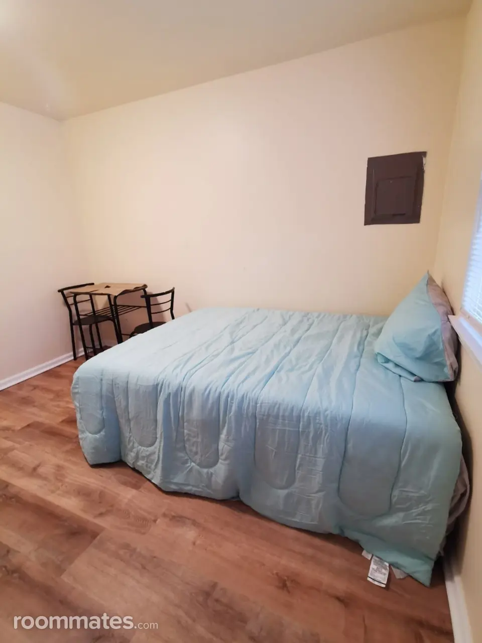 Profile photo 1 of 2