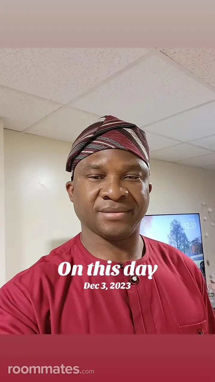 Profile photo 13 of 19