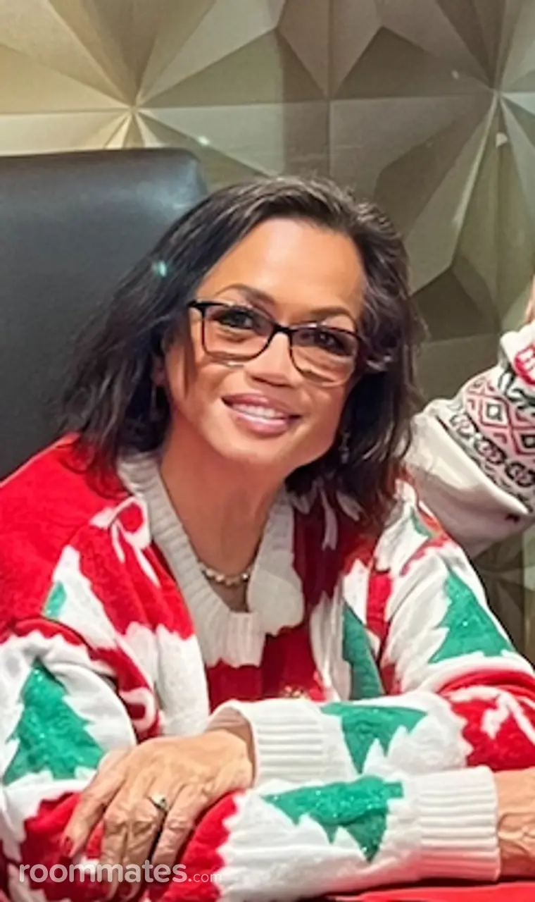 Profile photo 5 of 5