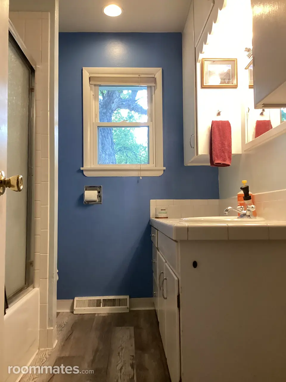 Profile photo 6 of 14