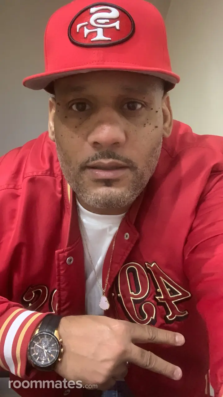 Profile photo 8 of 8