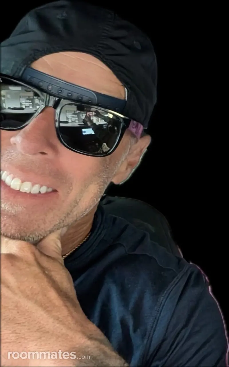 Profile photo 1 of 2