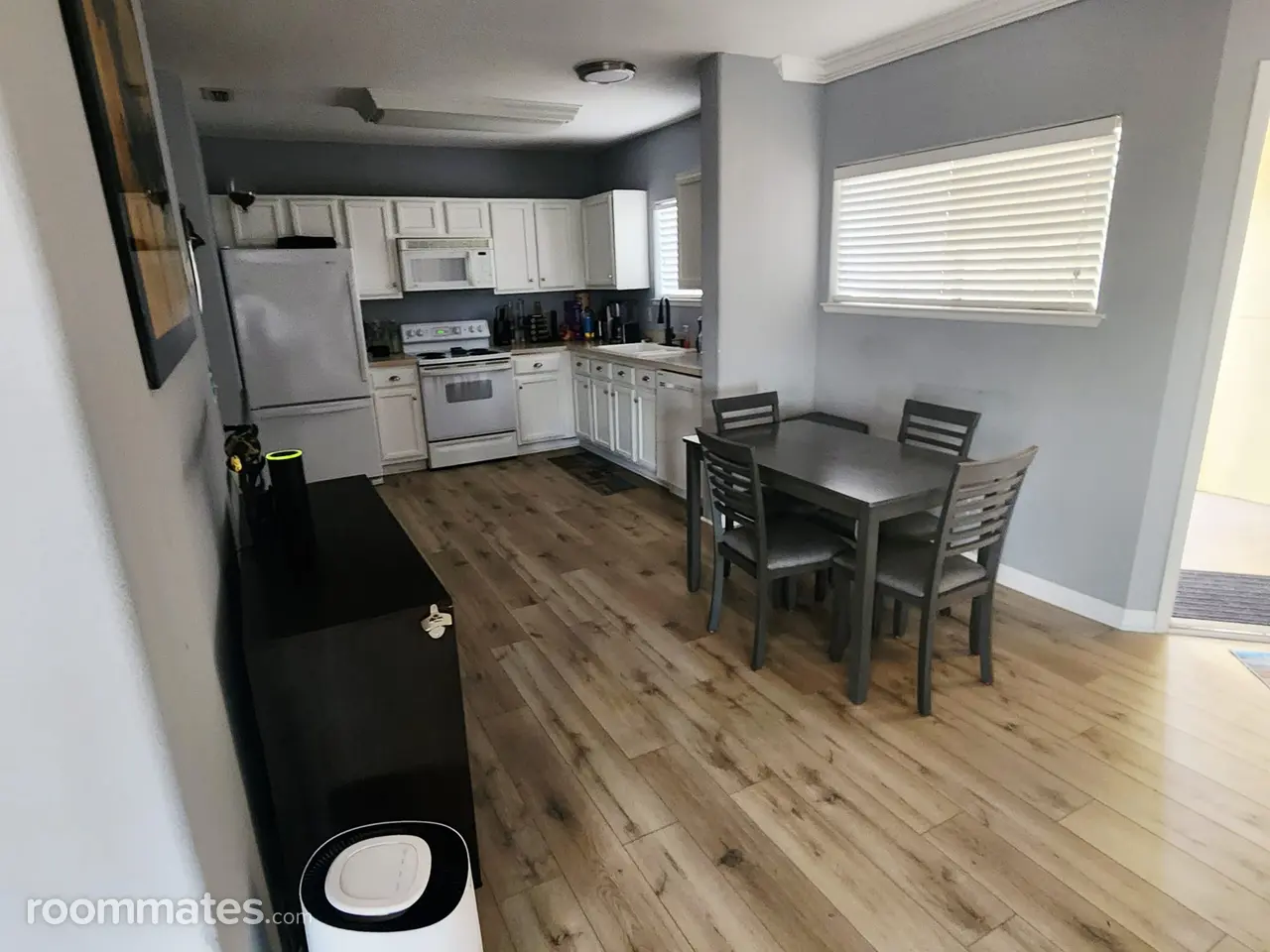 Profile photo 3 of 13