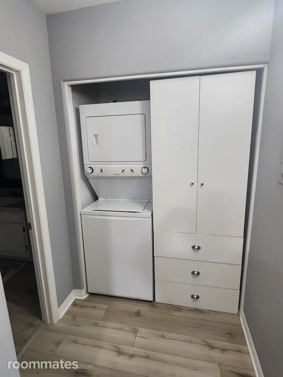 Profile photo 6 of 13