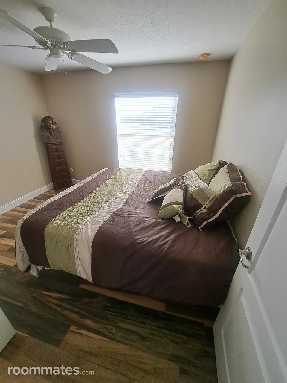 Profile photo 3 of 11