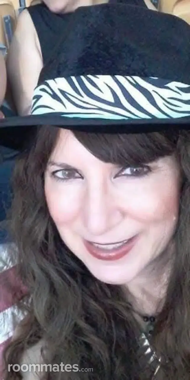 Profile photo 11 of 15