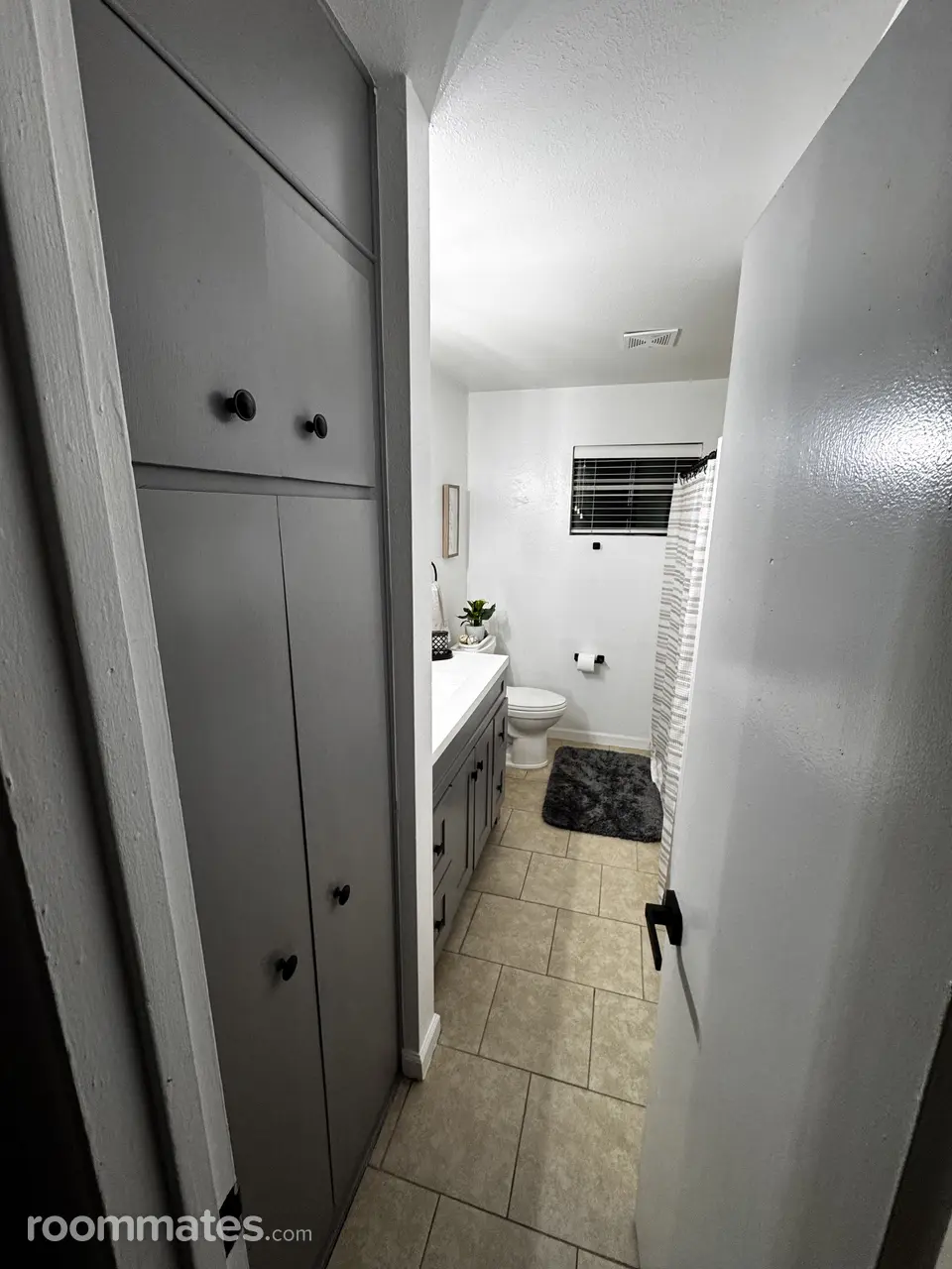 Profile photo 4 of 7