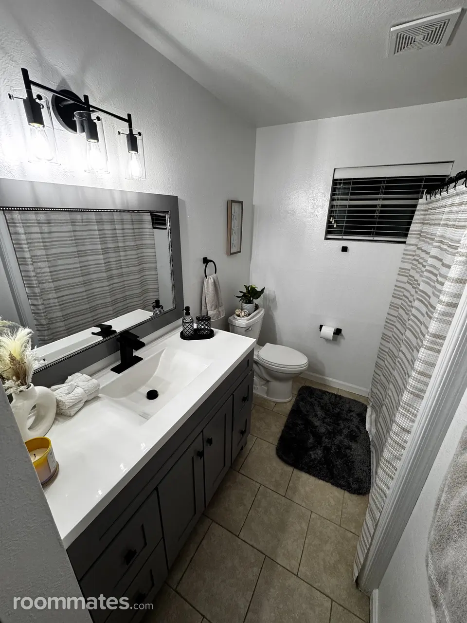 Profile photo 6 of 7