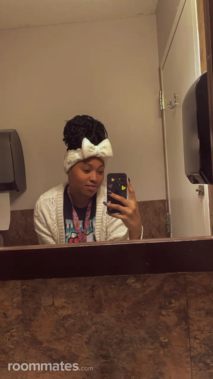 Profile photo 1 of 1