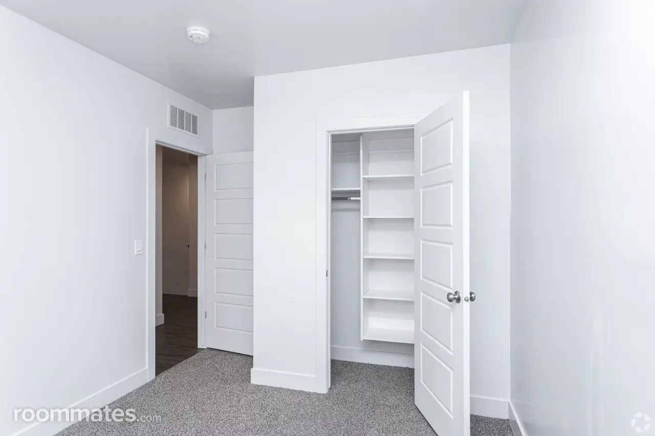 Profile photo 3 of 7