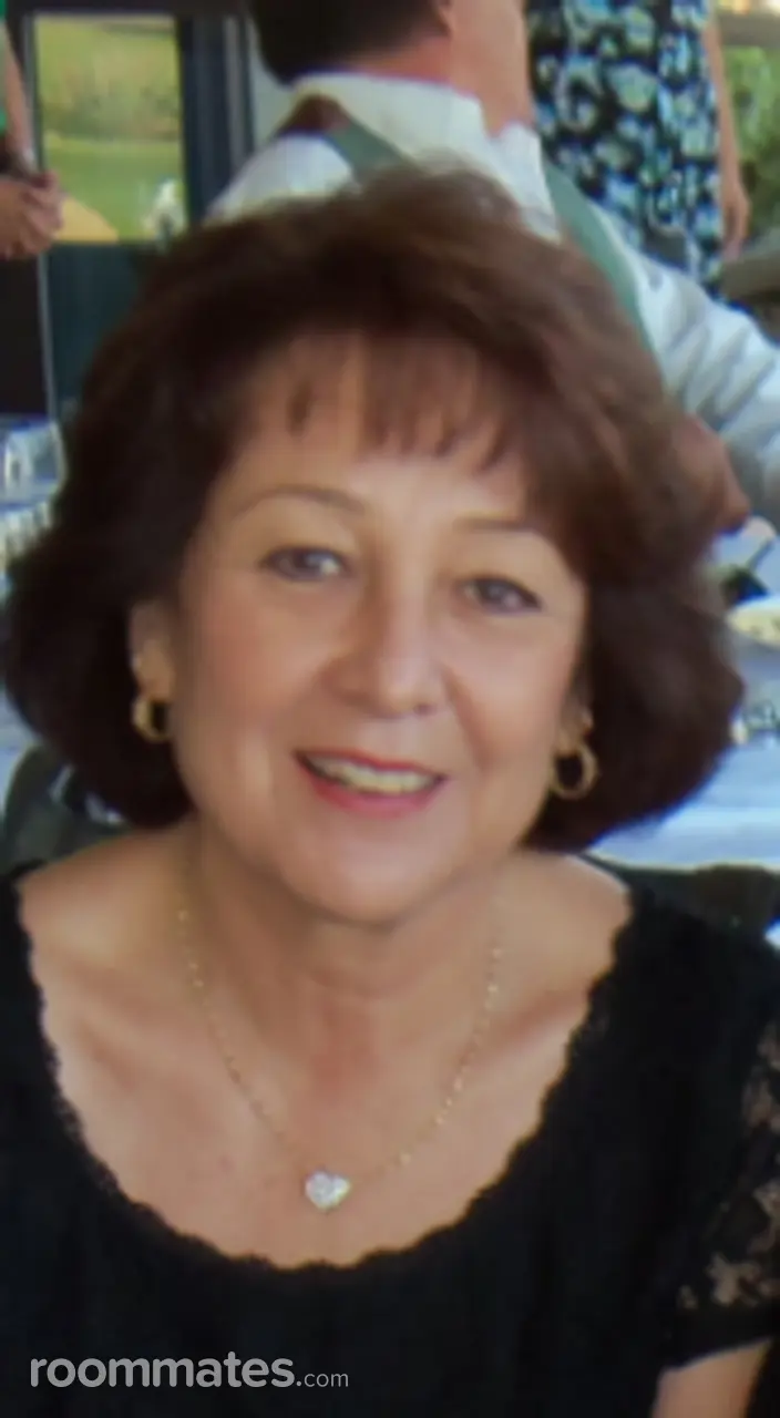 Profile photo 4 of 4