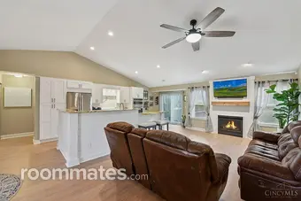 Room for rent in Monroe, OH $1200, house