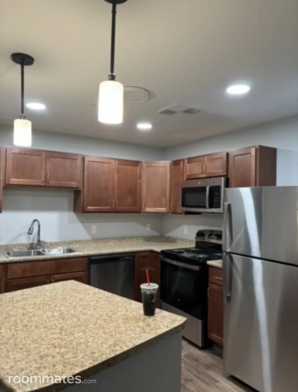 Profile photo 2 of 4