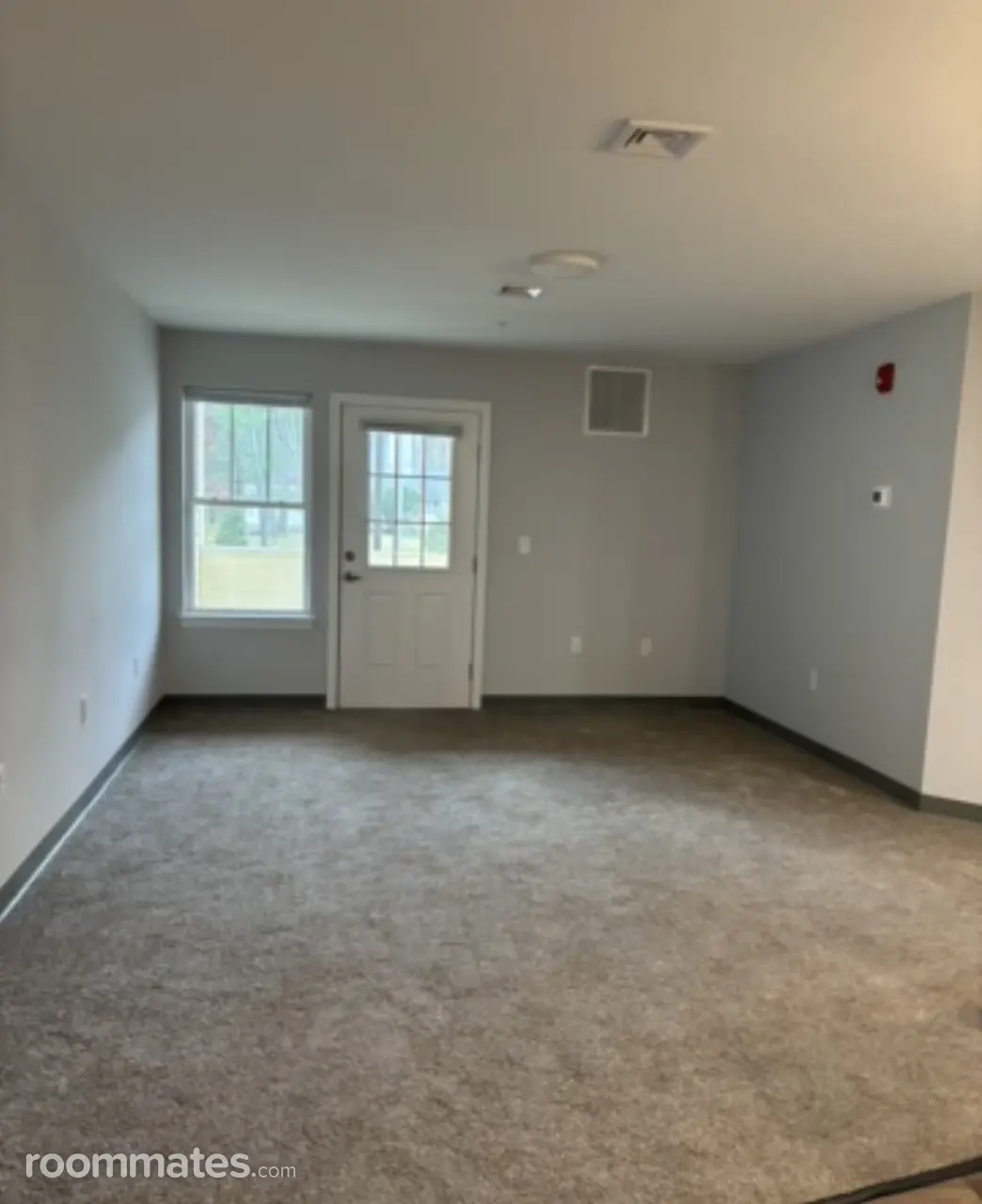 Profile photo 1 of 4