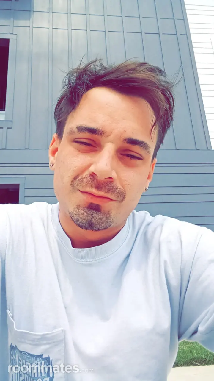 Profile photo 1 of 1