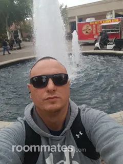 Roommate looking Fresno, CA, $900