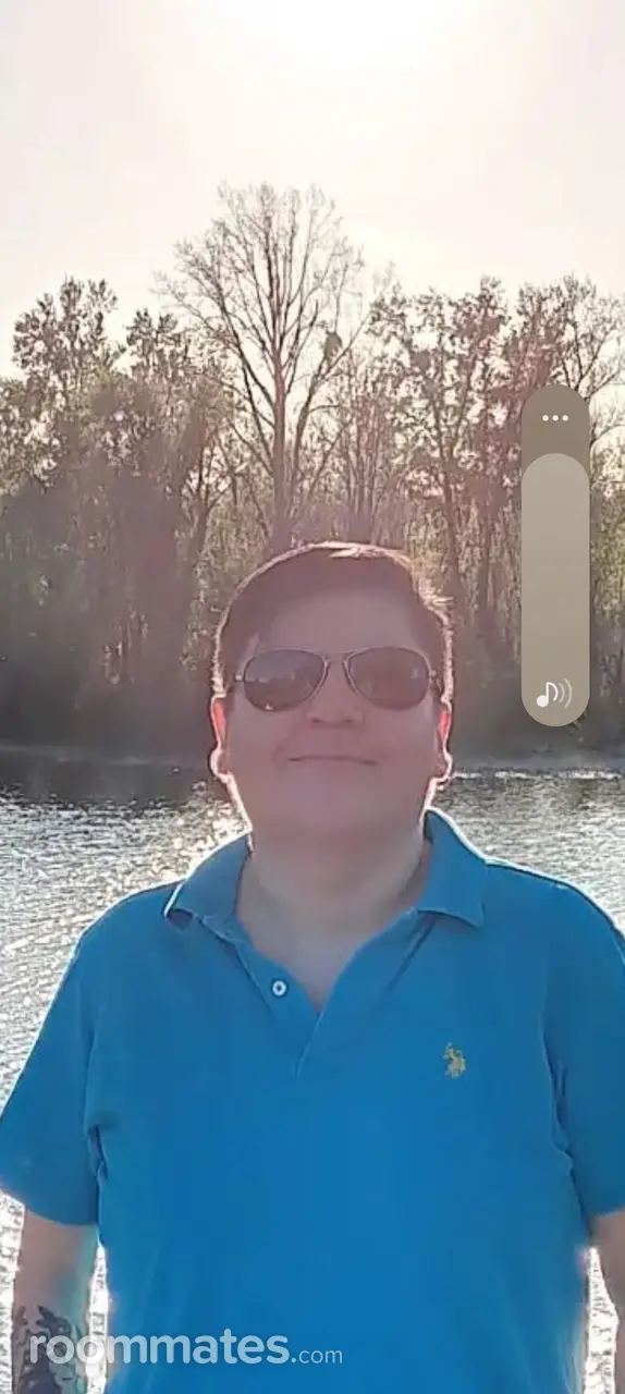 Profile photo 1 of 1