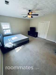 Room for rent in Fayetteville, GA $1000, house