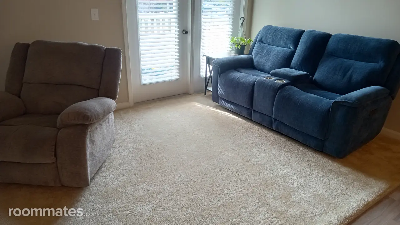 Profile photo 6 of 14