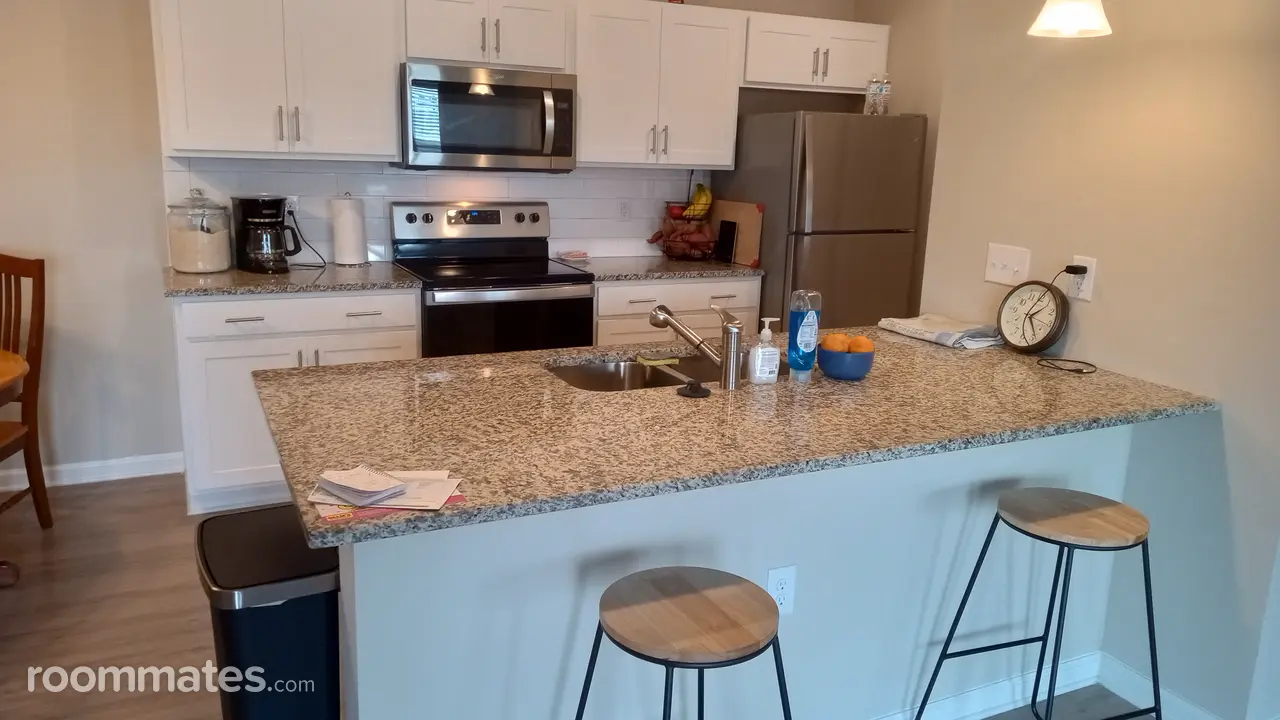 Profile photo 4 of 14