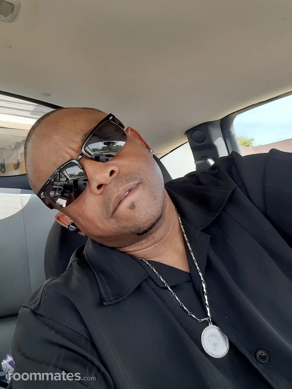 Profile photo 1 of 1