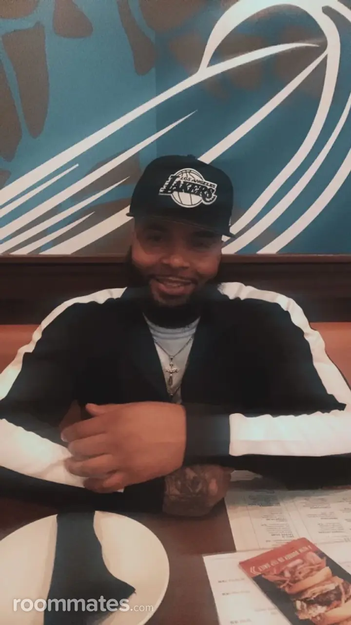 Profile photo 1 of 1