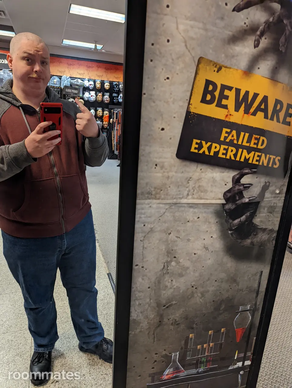 Profile photo 8 of 8