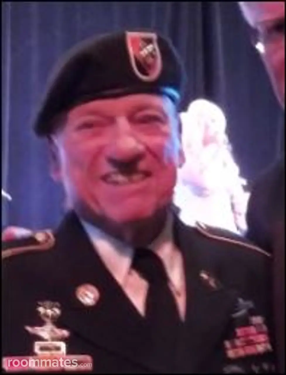 Profile photo 11 of 11