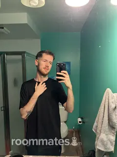 Roommate looking La Jolla, CA, $1000