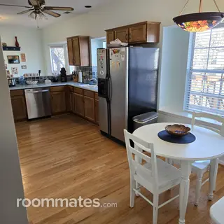Room for rent in Alpharetta, GA $1000, house