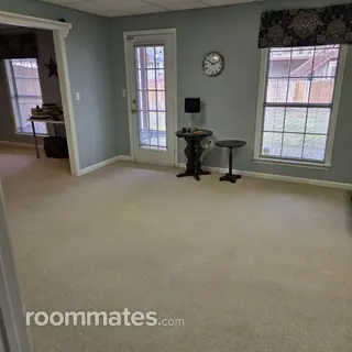 Room for rent in Alpharetta, GA $1300, house