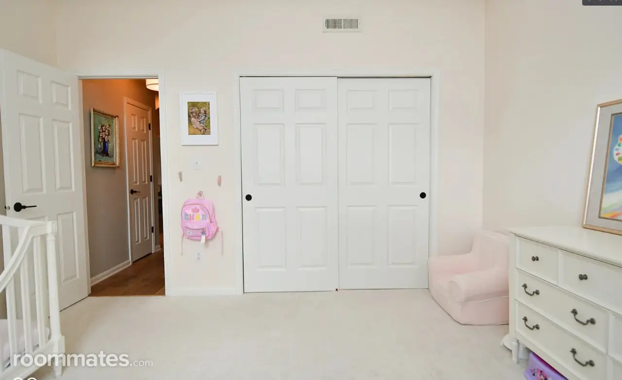 Profile photo 4 of 5