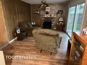 Room for rent in Montclair, CA $900, house