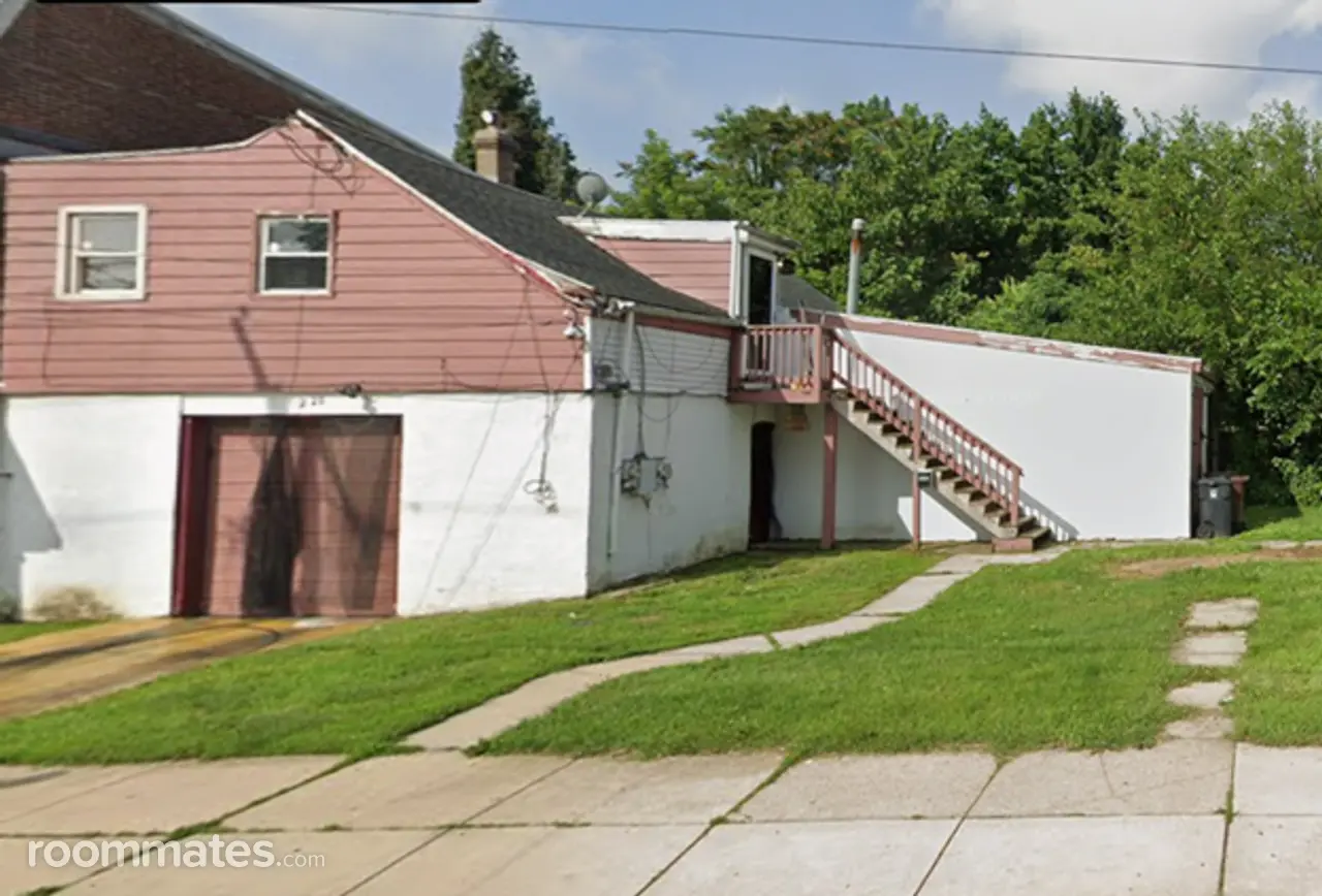 Profile photo 1 of 2