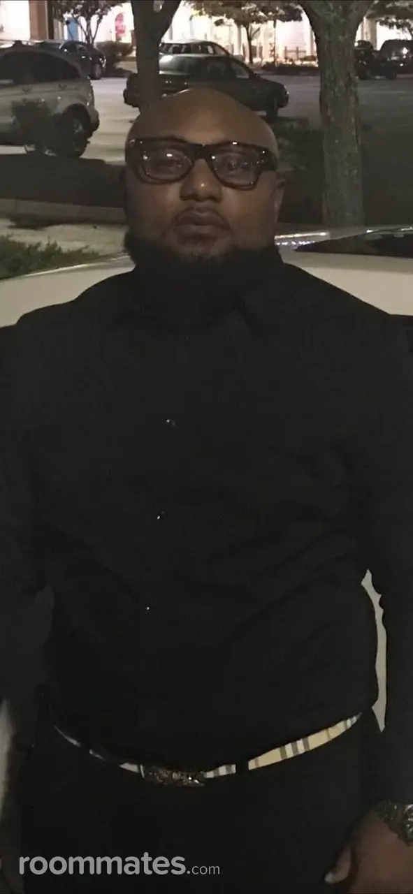 Profile photo 2 of 4