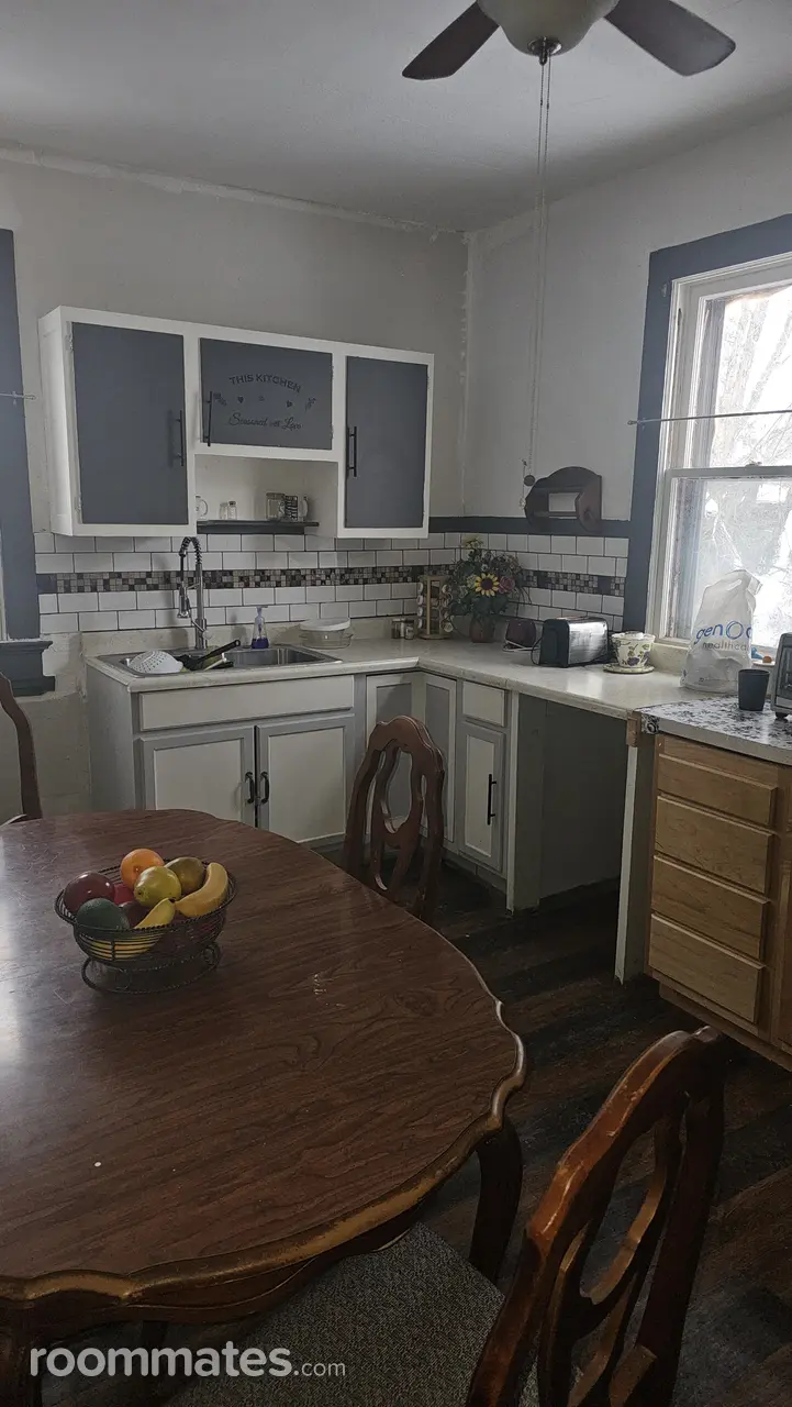 Profile photo 3 of 7