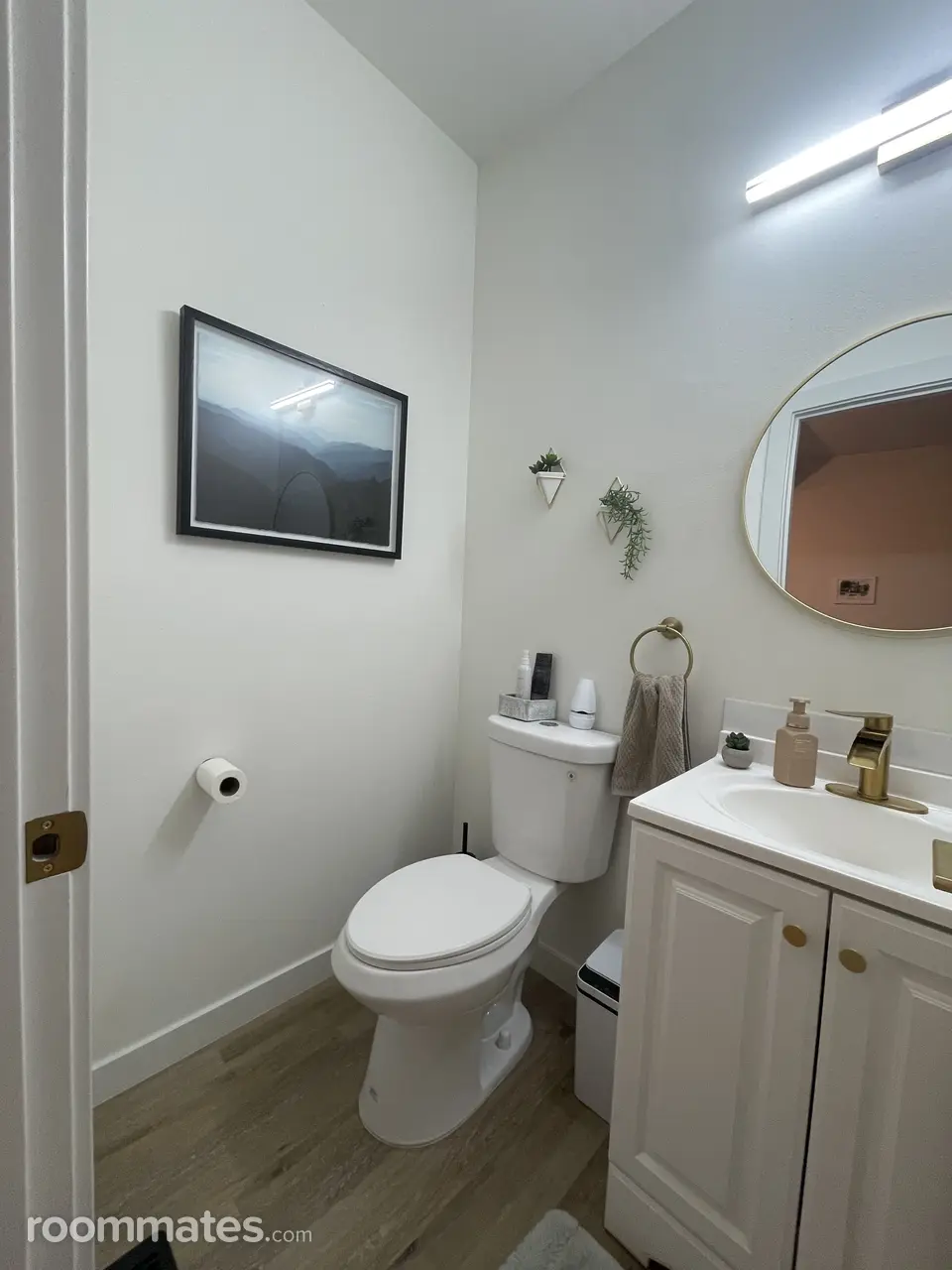 Profile photo 9 of 10