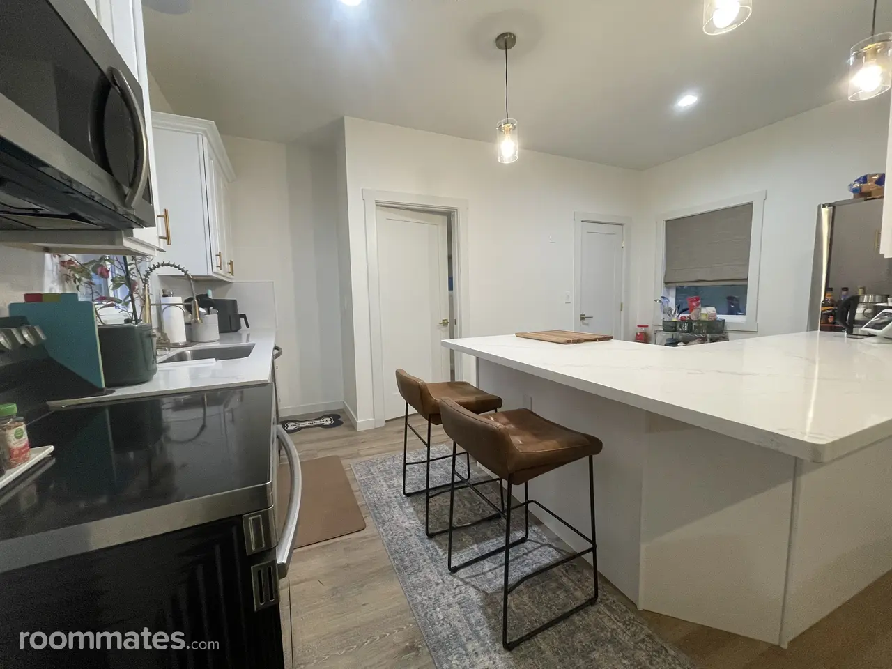 Profile photo 4 of 10