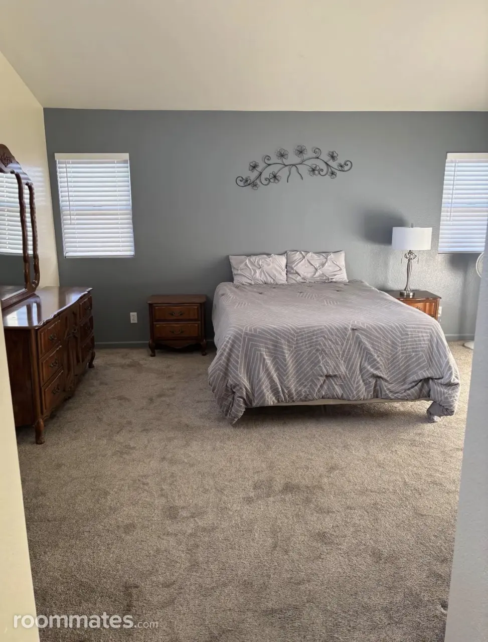 Profile photo 5 of 17